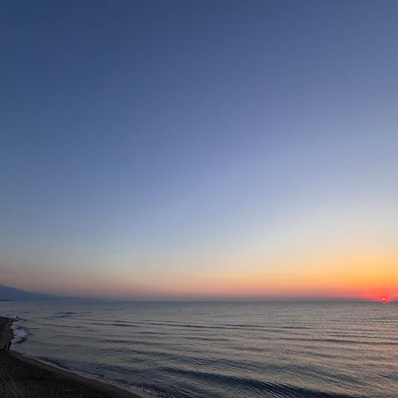 Paradiso Fronte Mare Villa Agnone Bagni Bagian luar foto