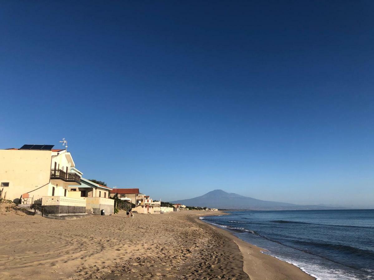 Paradiso Fronte Mare Villa Agnone Bagni Bagian luar foto